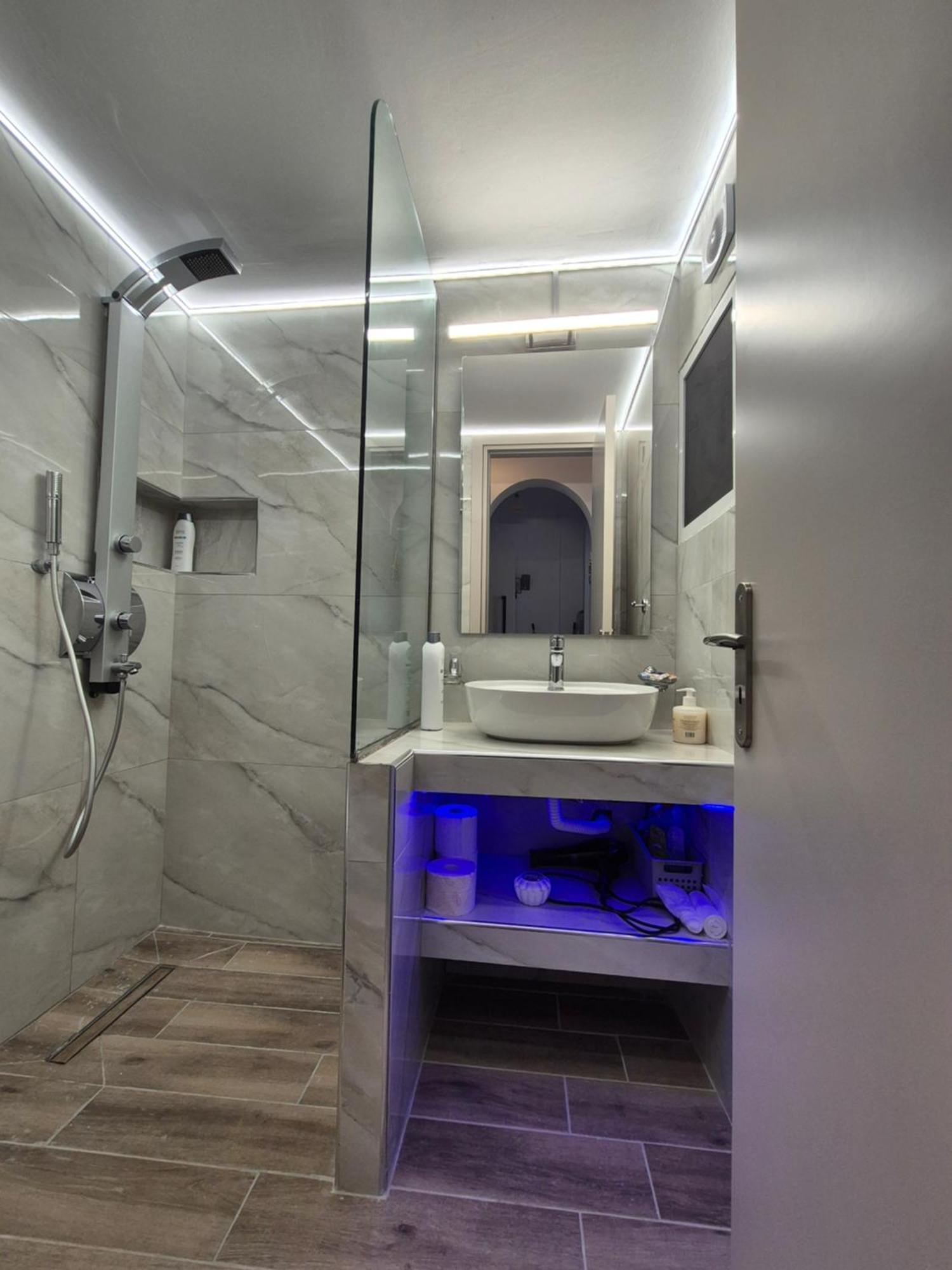 Anastasia House Haraki